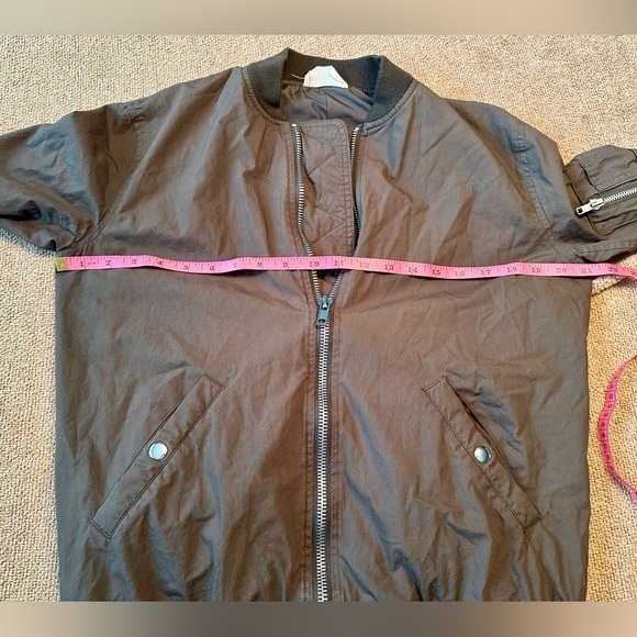 NWOT Vestique Women’s Bomber Jacket size small - Picture 3 of 12